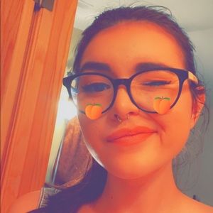 Meet your Posher, Belle